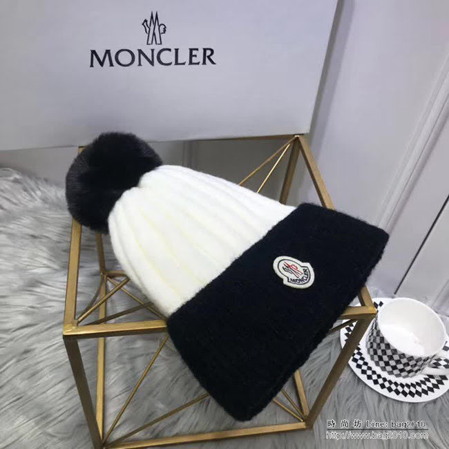 MONCIER蒙口 官網新品 羊毛配狐狸毛線球 針織帽 LLWJ7118